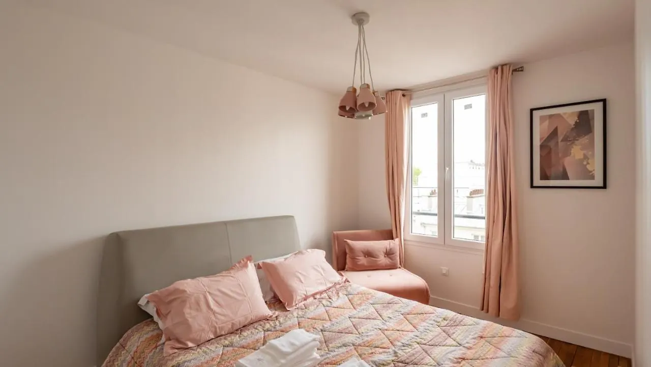 Apartment Luxe Quai De Jemmapes Gare De L Est Paris